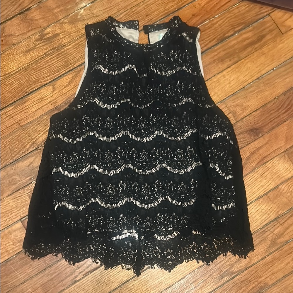Elegant Black Lace Sleeveless Top
